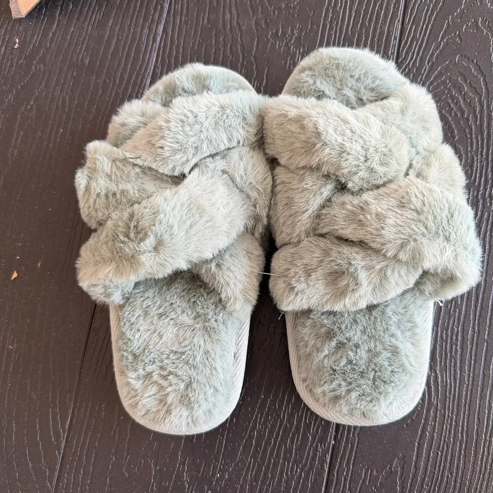 Joyfolie Taisha Kids Teal Faux Fur Braided Criss Cross Slippers Size 1Y/2Y NEW
